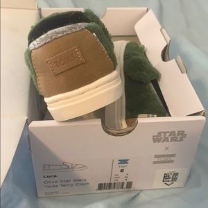 Toddler Toms -olive Star Wars Yoda size 6